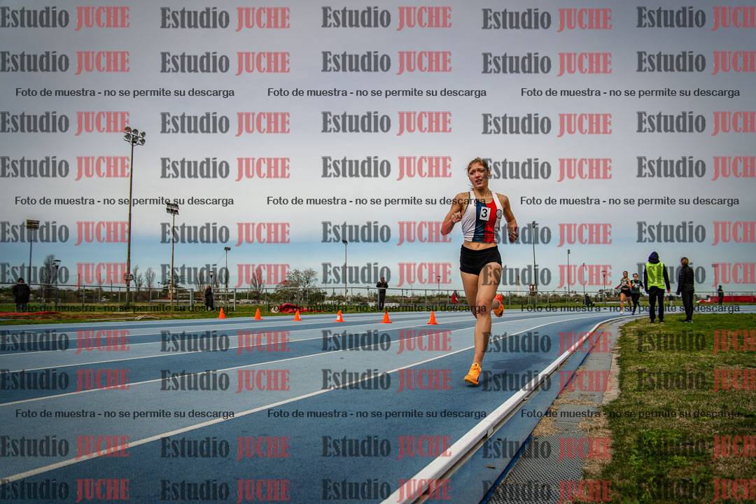 Fotos de los 800 m llanos de mujeres - U17