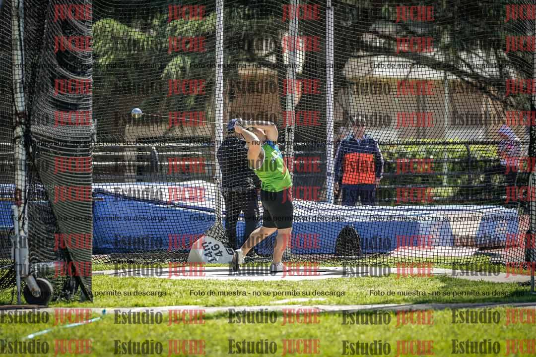 Fotos del lanzamiento de martillo de varones