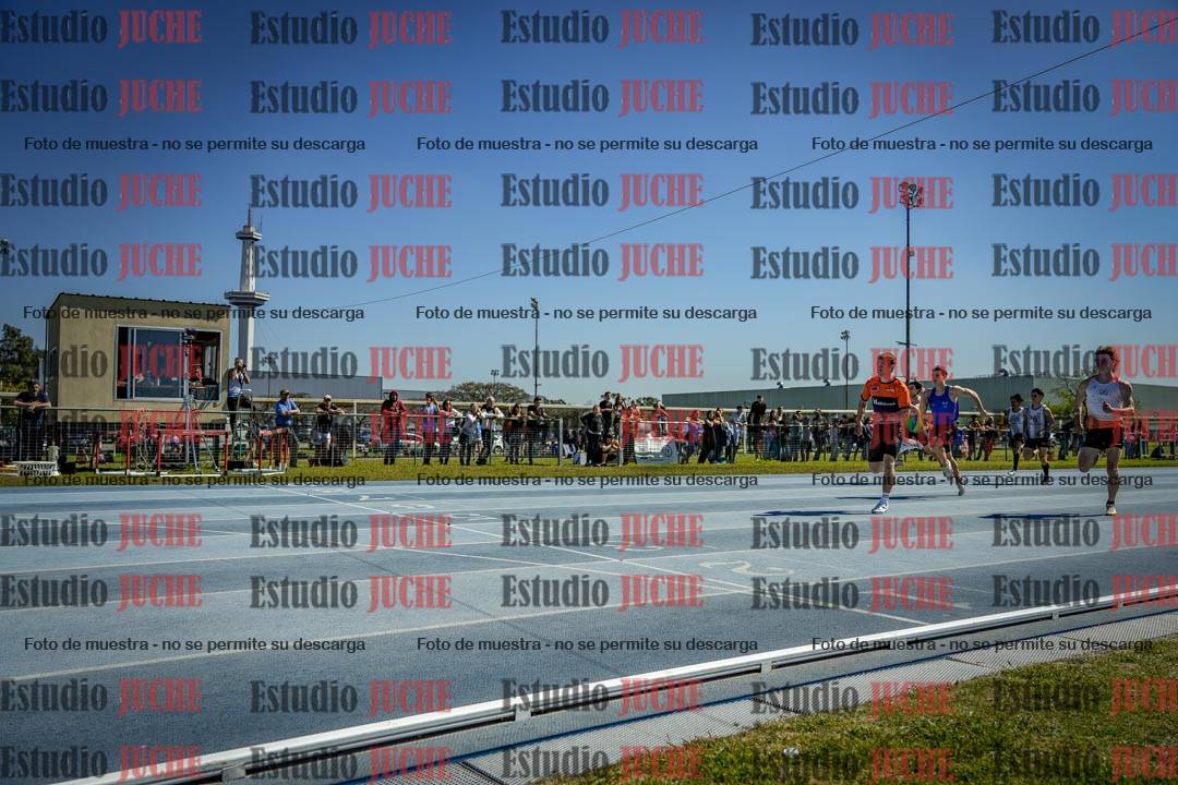 Fotos de los 100 m llanos de varones