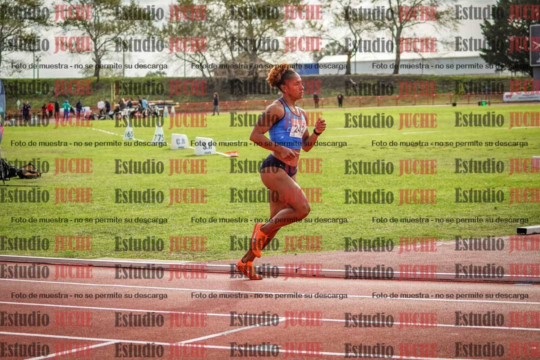 Fotos de los 800 m llanos de mujeres - hepta 7