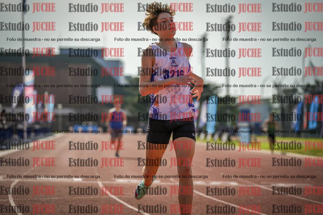 Fotos de los 400 m llanos de varones