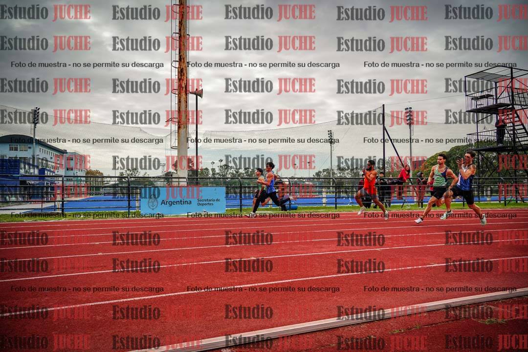 Fotos de los 200 m llanos de varones