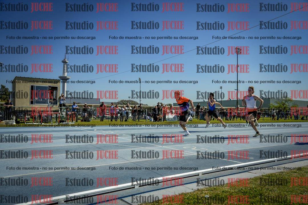 Fotos de los 100 m llanos de varones