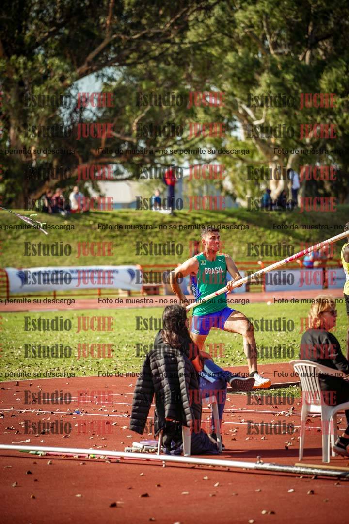 Fotos del salto con garrocha de varones - FINAL