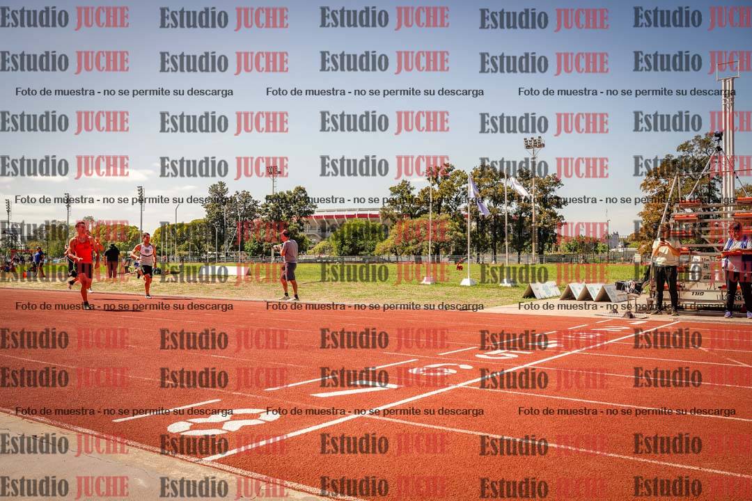 Fotos de los 400 m llanos de varones