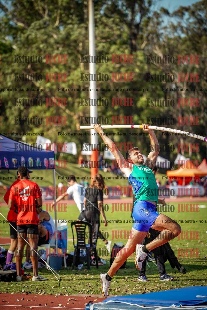 Fotos del salto con garrocha de varones - FINAL