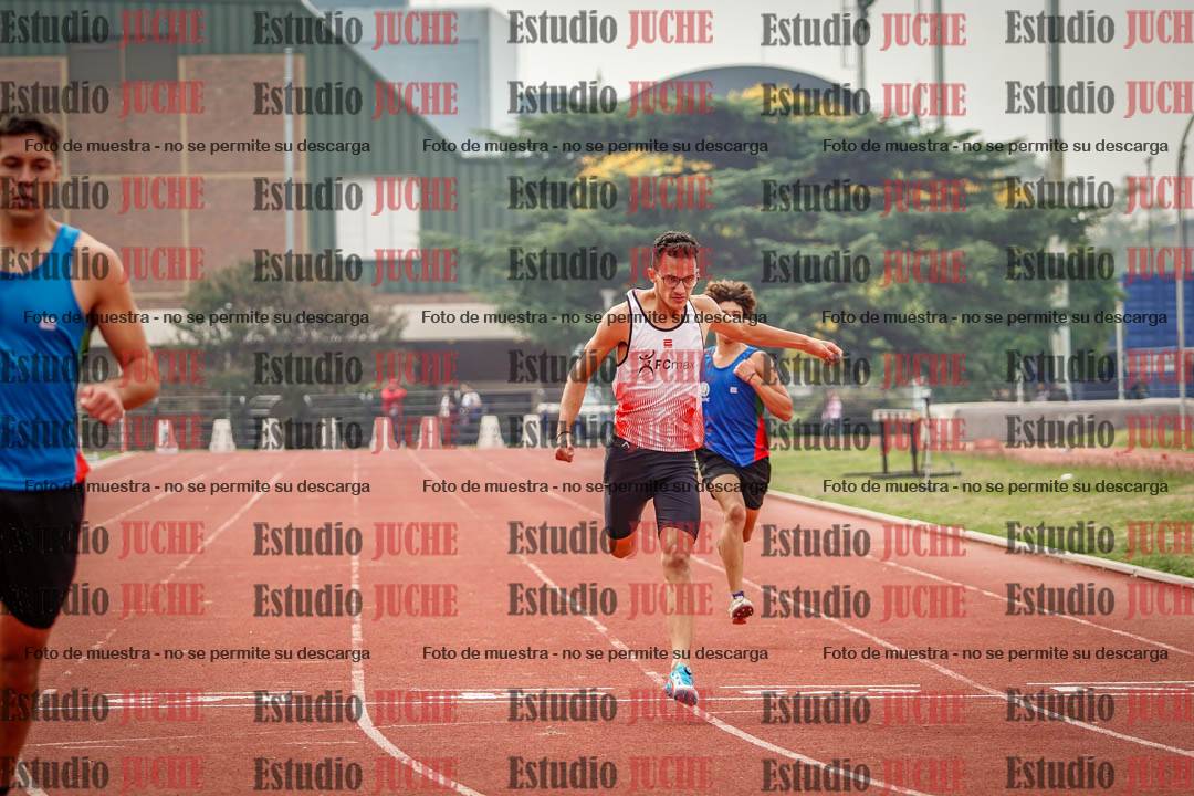 Fotos de los 200 m llanos de varones