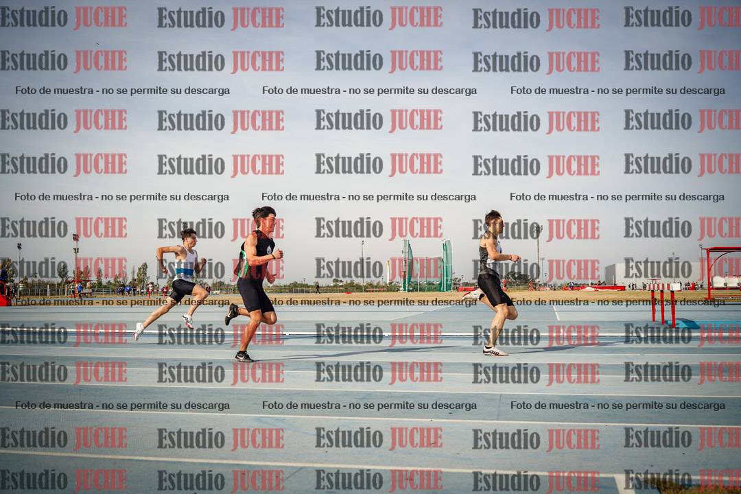Fotos de los 200 m llanos de varones