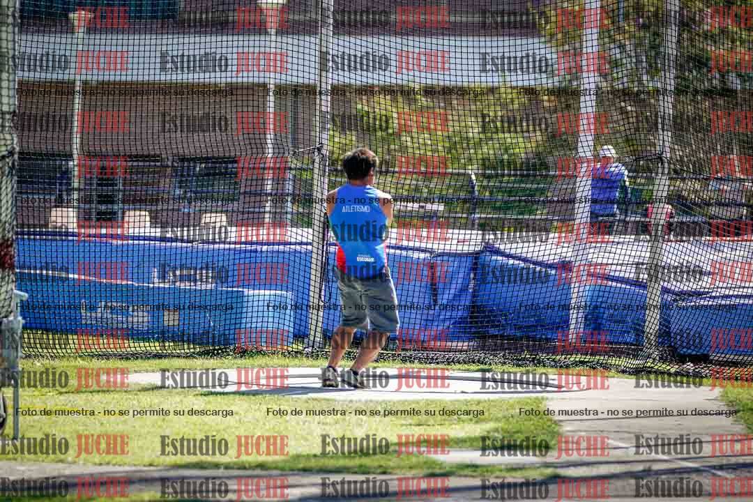Fotos del lanzamiento de martillo de varones