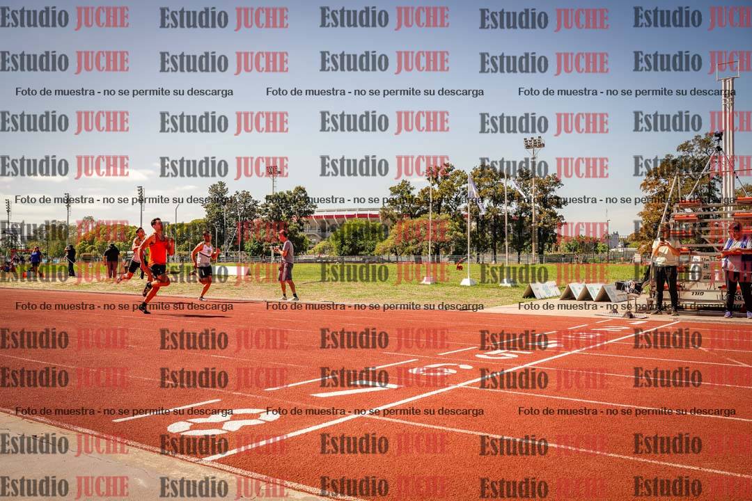 Fotos de los 400 m llanos de varones