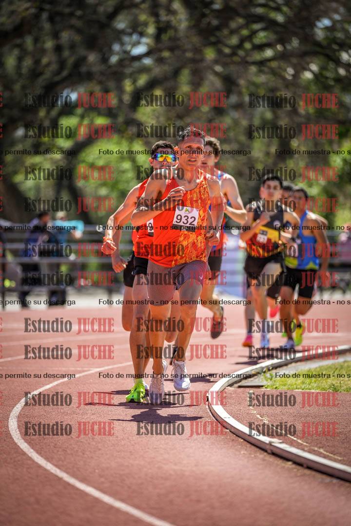Fotos de los 800 m llanos de varones
