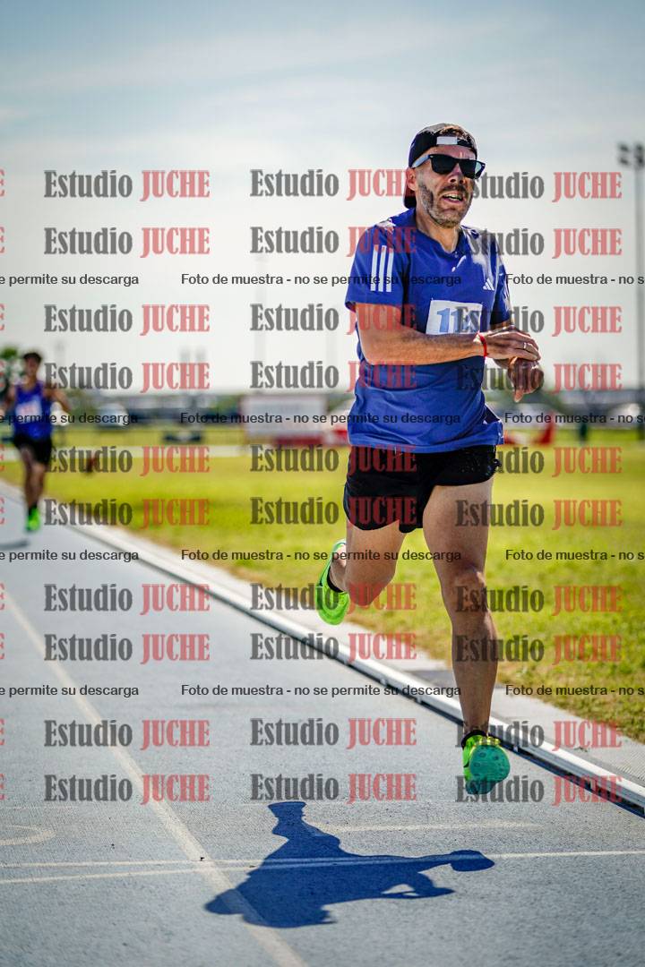 Fotos de los 800 m llanos de varones