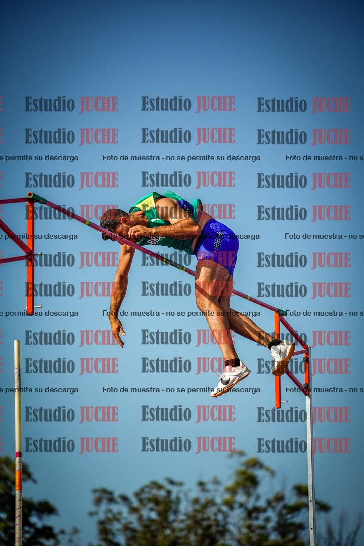 Fotos del salto con garrocha de varones - FINAL