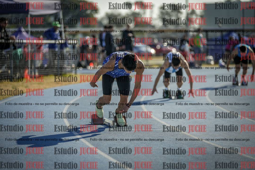 Fotos de los 400 m llanos de varones