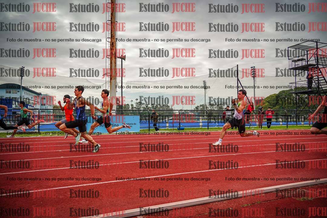 Fotos de los 200 m llanos de varones