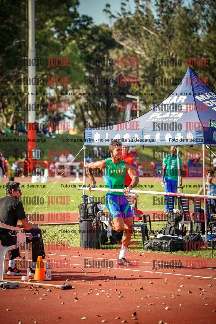 Fotos del salto con garrocha de varones - FINAL
