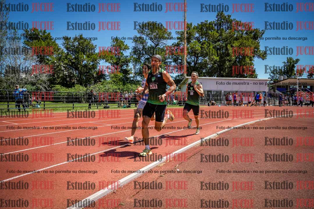 Fotos de los 800 m llanos de varones