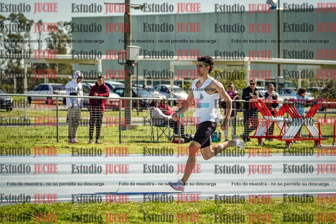Fotos de los 800 m llanos de varones
