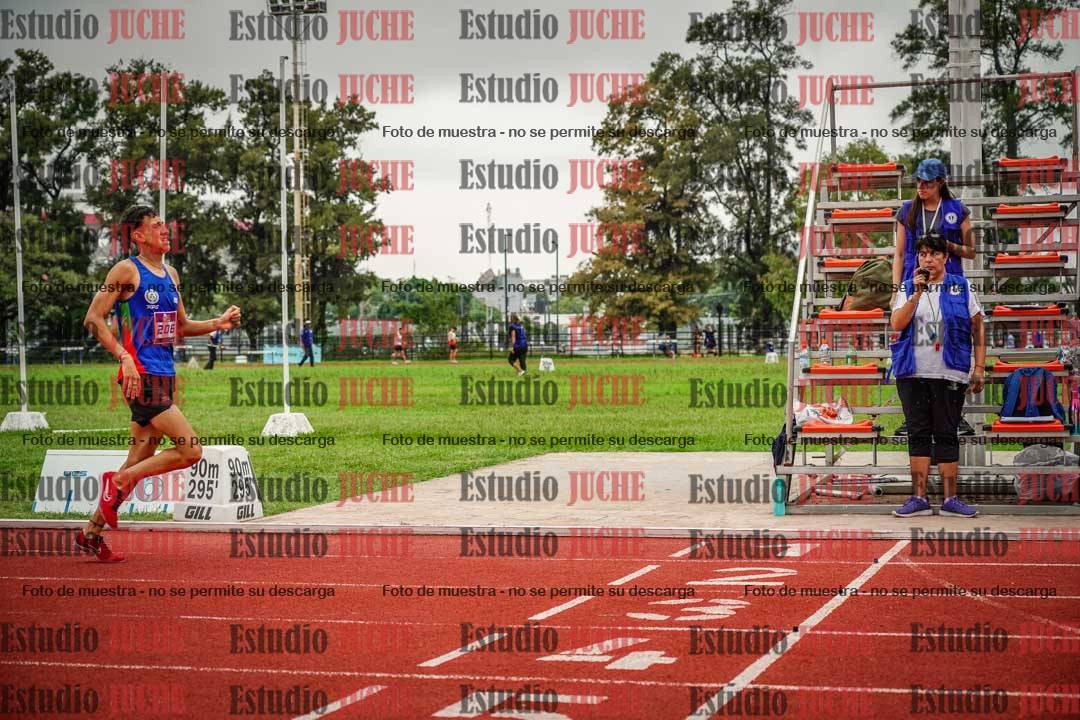 Fotos de los 800 m llanos de varones