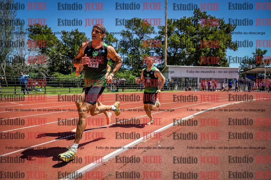 Fotos de los 800 m llanos de varones