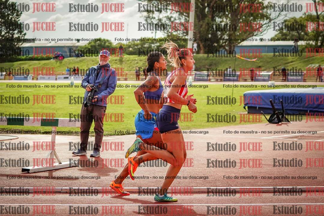 Fotos de los 800 m llanos de mujeres - hepta 7