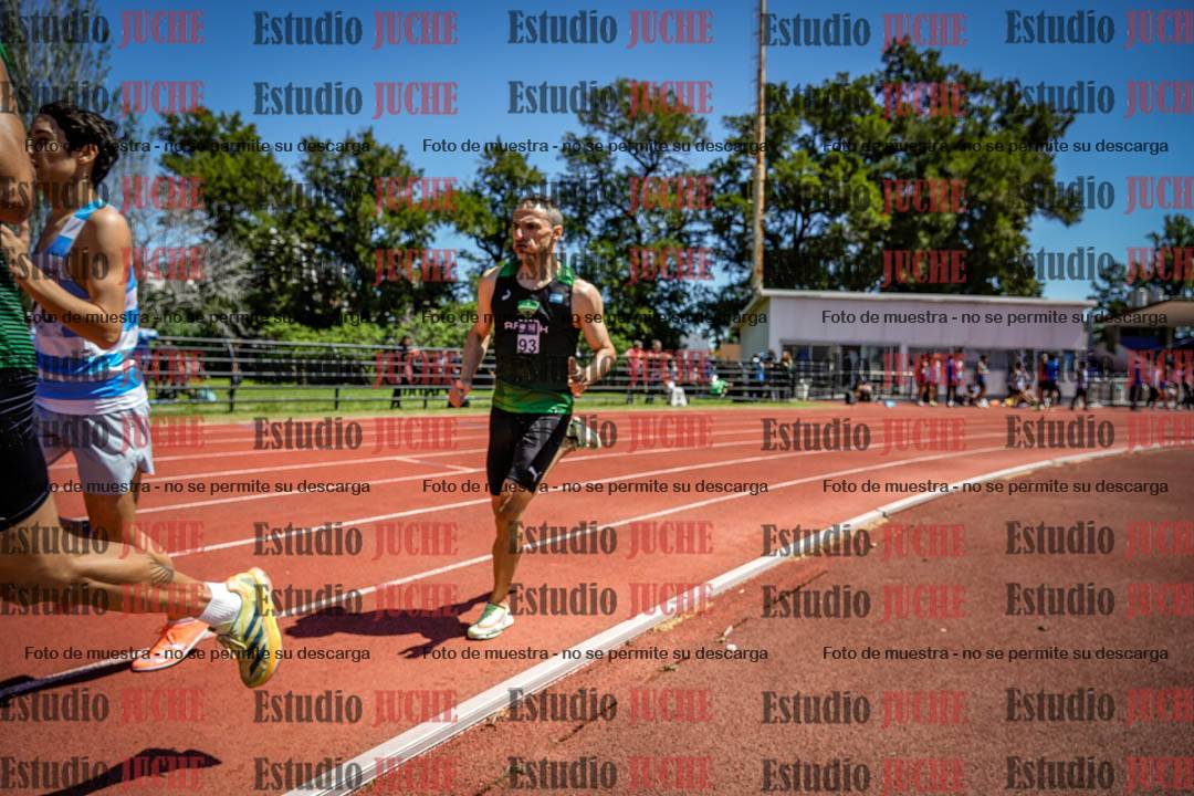 Fotos de los 800 m llanos de varones