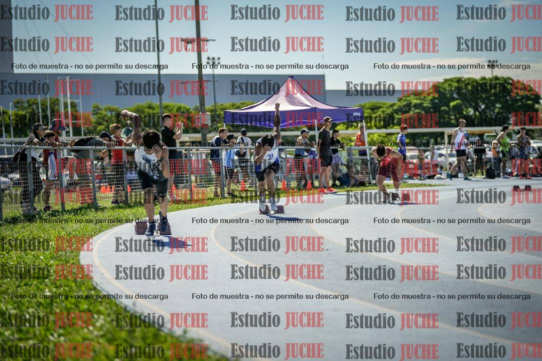 Fotos de los 400 m llanos de varones