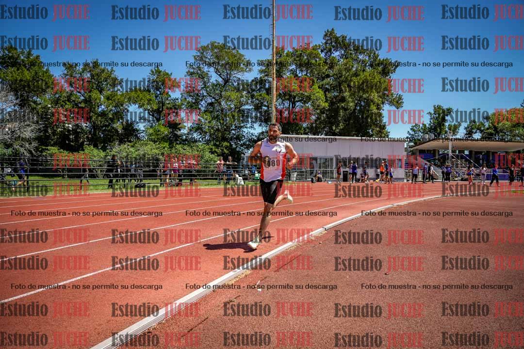 Fotos de los 800 m llanos de varones
