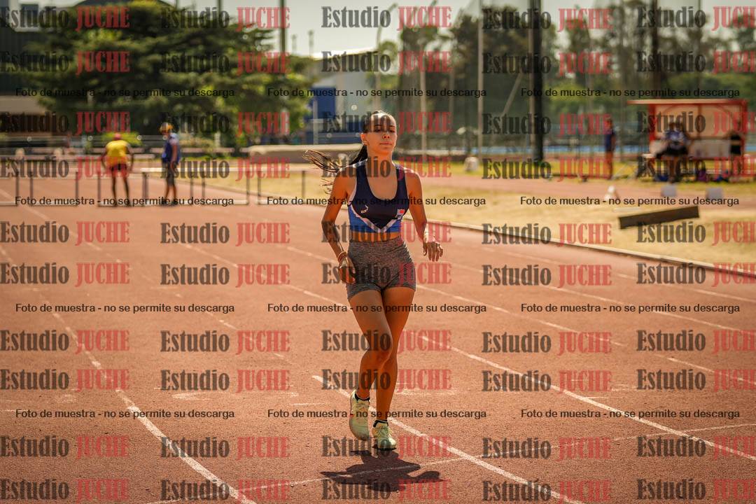 Fotos de los 295 m con vallas de mujeres