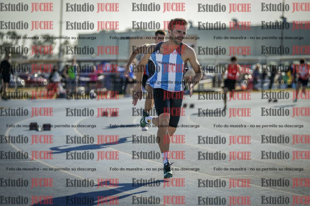 Fotos de los 400 m llanos de varones