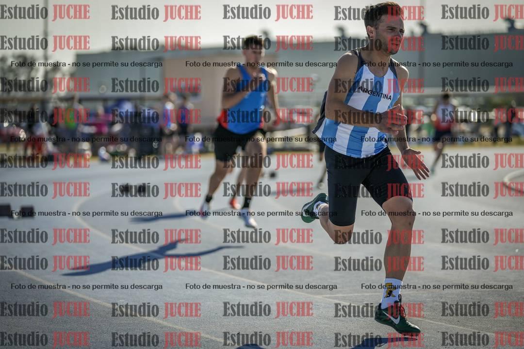 Fotos de los 400 m llanos de varones