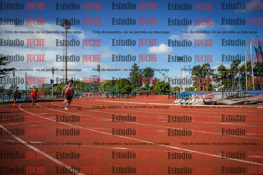 Fotos de los 150 m llanos de varones