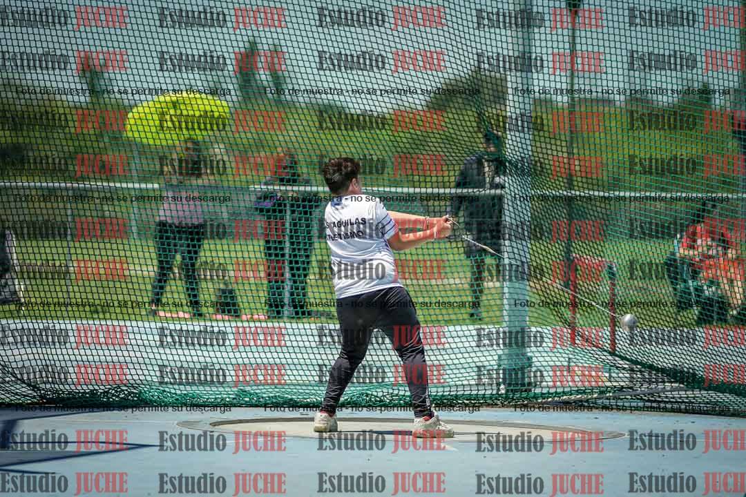 Fotos del lanzamiento del martillo de mujeres y varones - U14