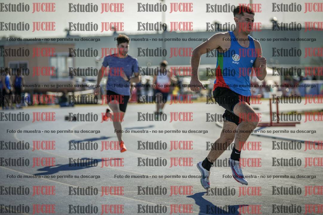 Fotos de los 400 m llanos de varones