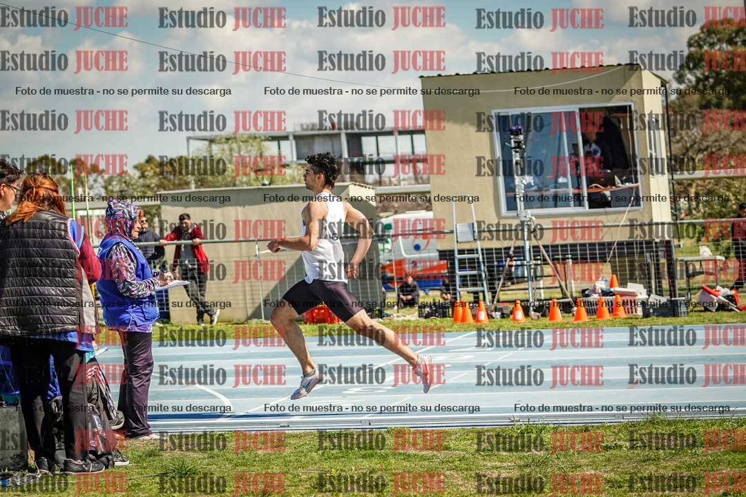 Fotos de los 800 m llanos de varones
