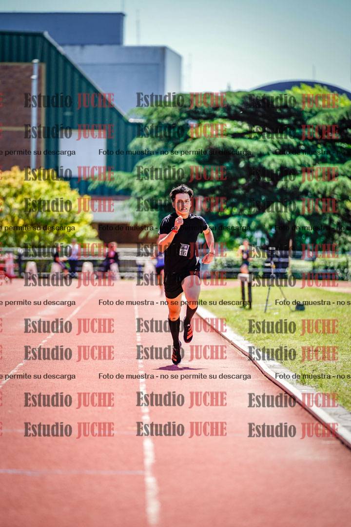 Fotos de los 800 m llanos de varones