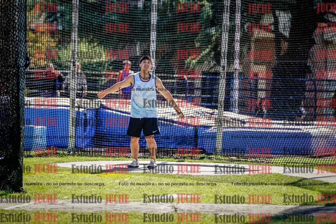 Fotos del lanzamiento de martillo de varones