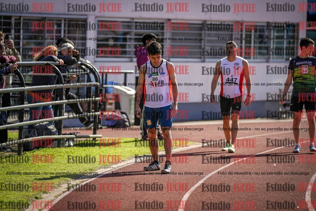 Fotos de los 800 m llanos de varones