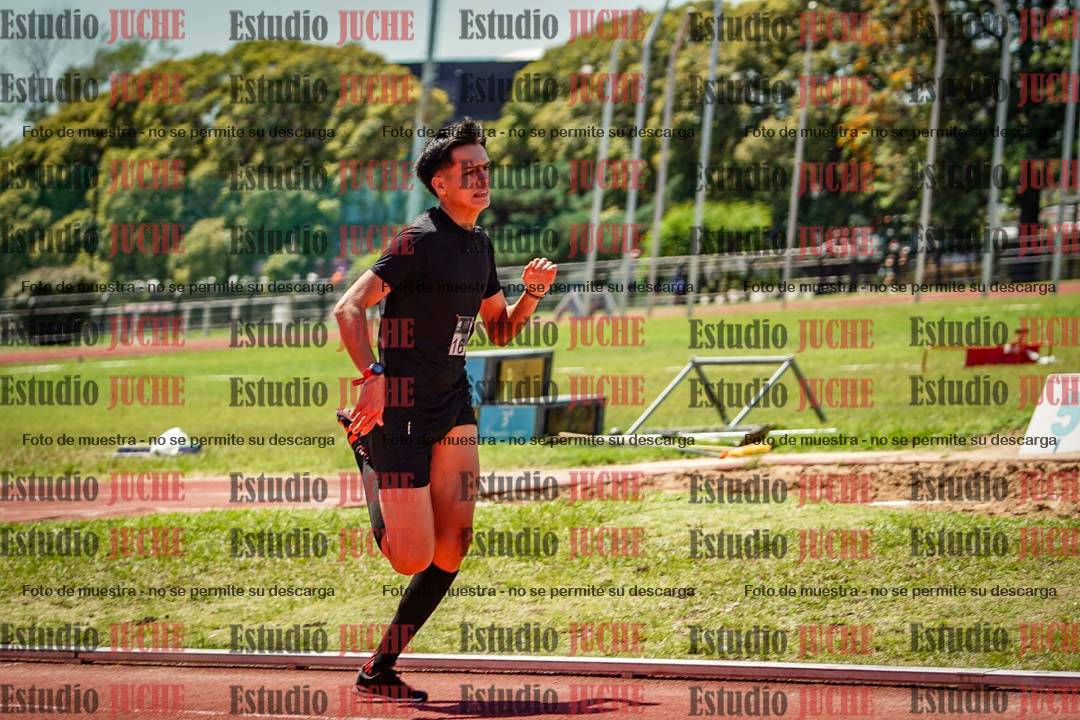 Fotos de los 800 m llanos de varones