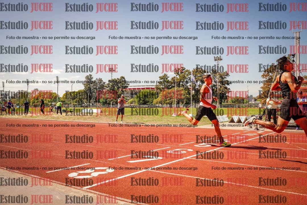 Fotos de los 400 m llanos de varones