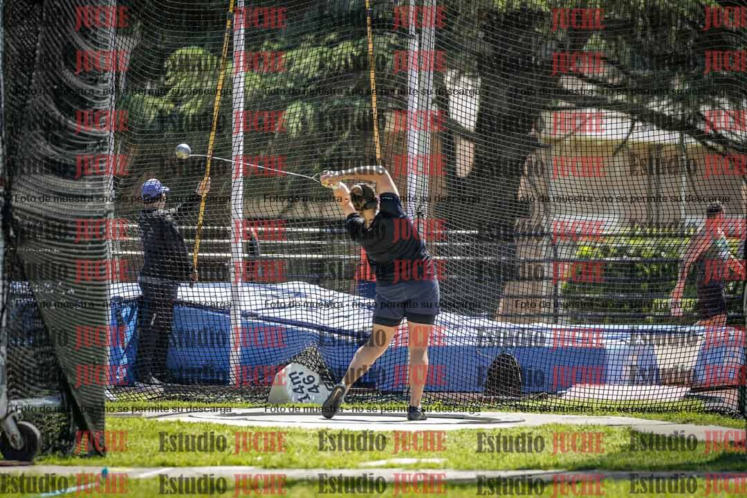 Fotos del lanzamiento de martillo de varones
