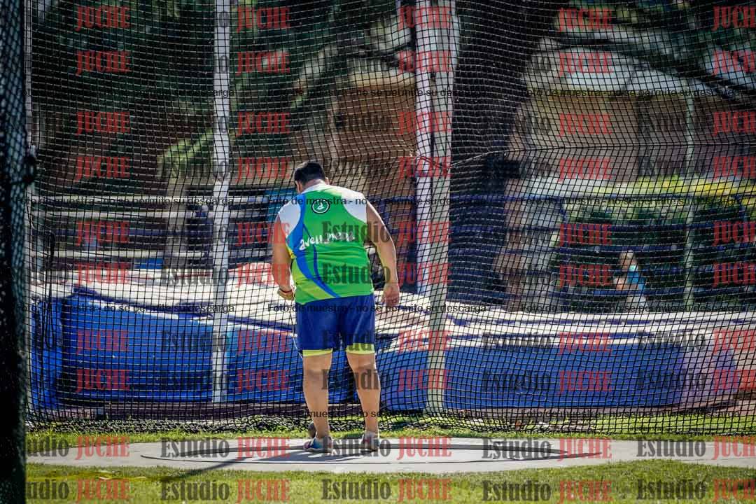 Fotos del lanzamiento de martillo de varones
