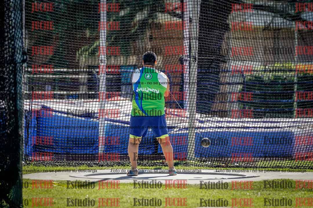 Fotos del lanzamiento de martillo de varones
