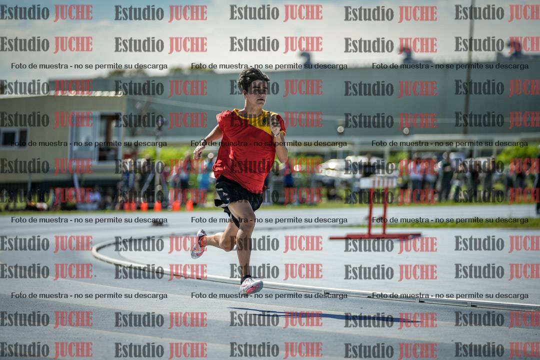 Fotos de los 400 m llanos de varones