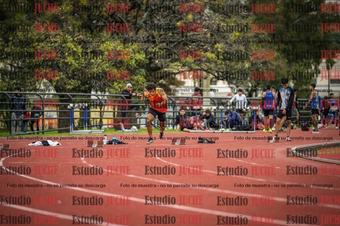 Fotos de los 200 m llanos de varones