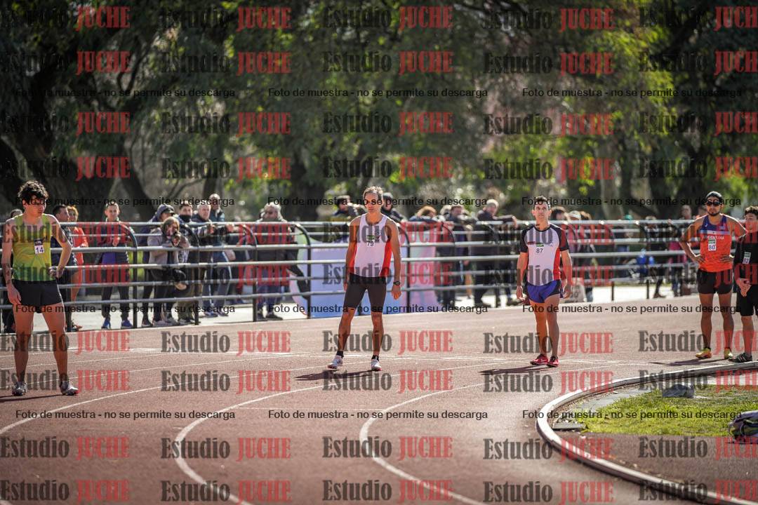 Fotos de los 800 m llanos de varones