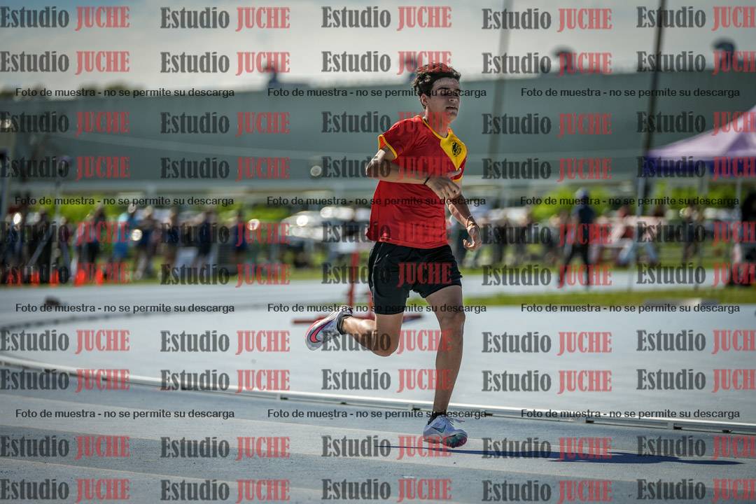 Fotos de los 400 m llanos de varones