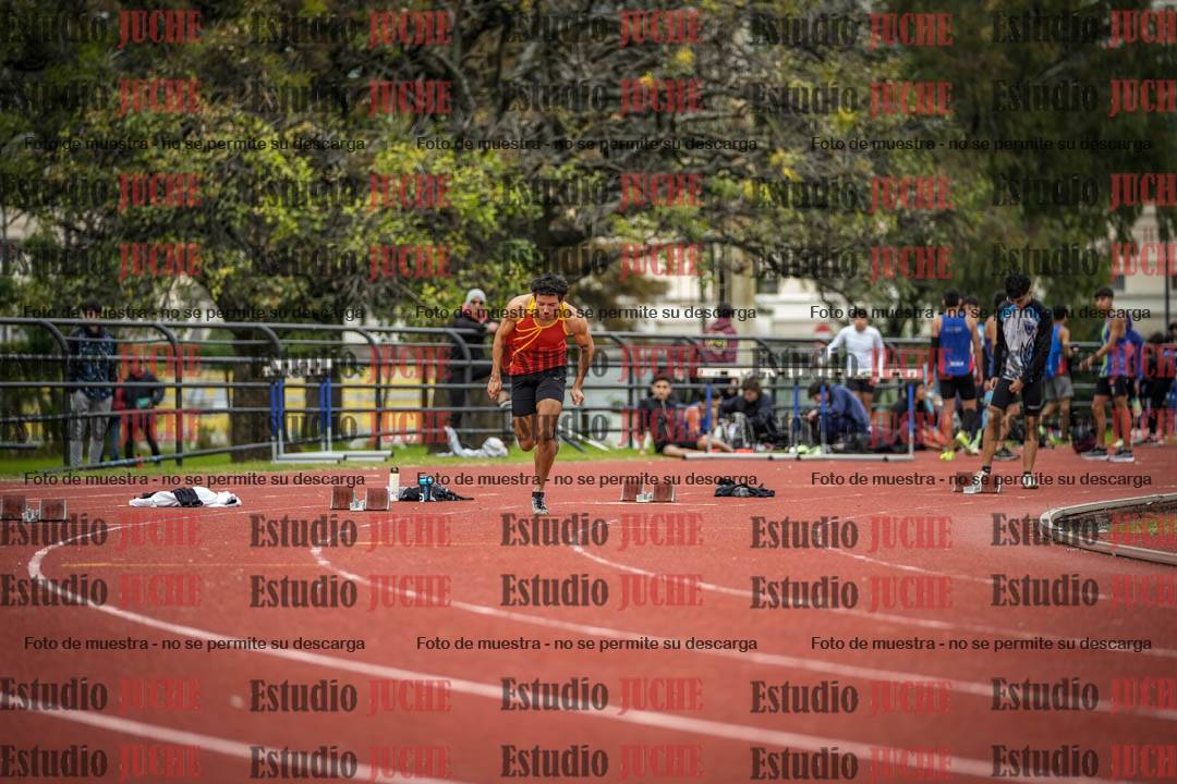 Fotos de los 200 m llanos de varones