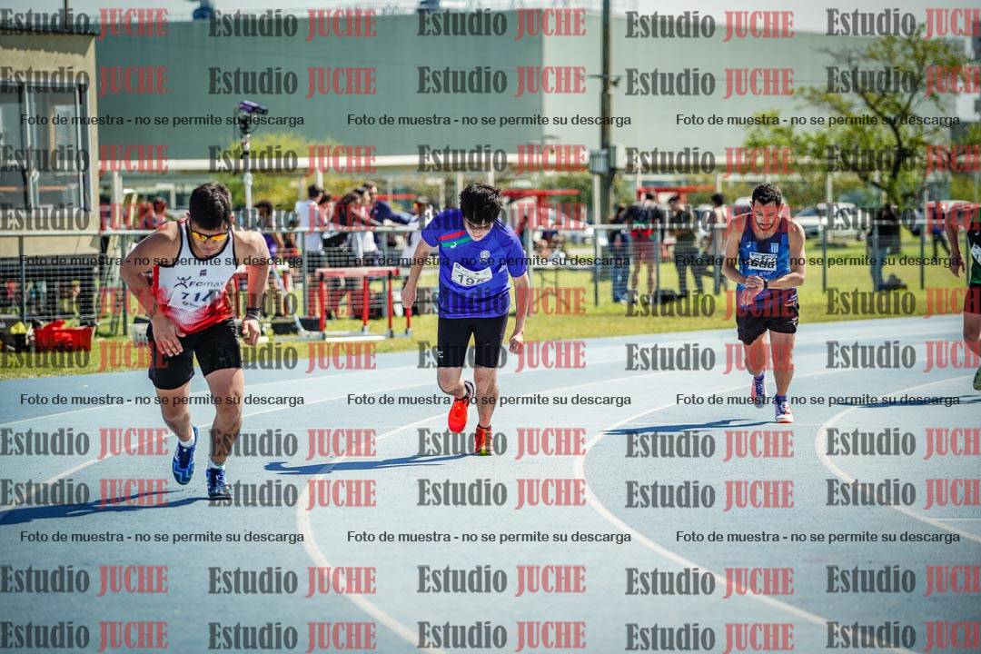 Fotos de los 800 m llanos de varones