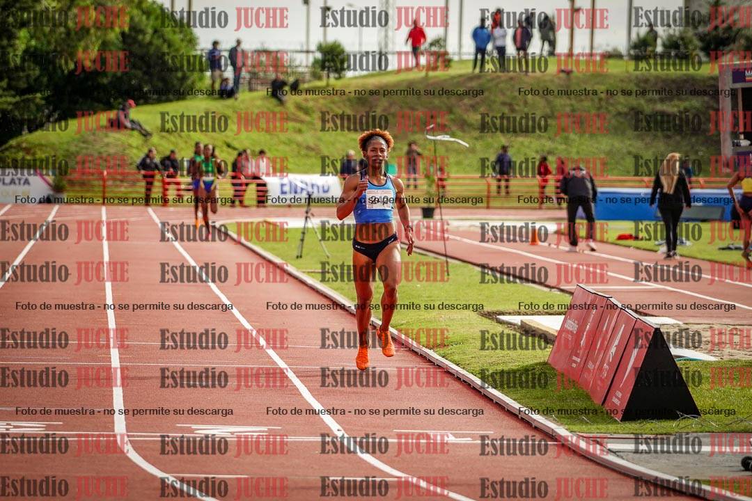 Fotos de los 800 m llanos de mujeres - hepta 7